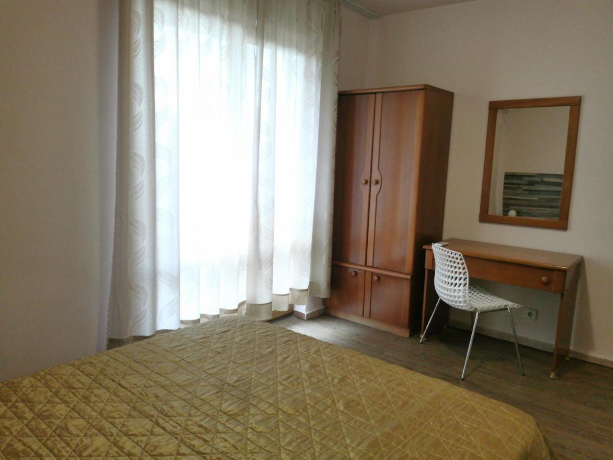 Family Hotel Kosko Chernomorets Bagian luar foto